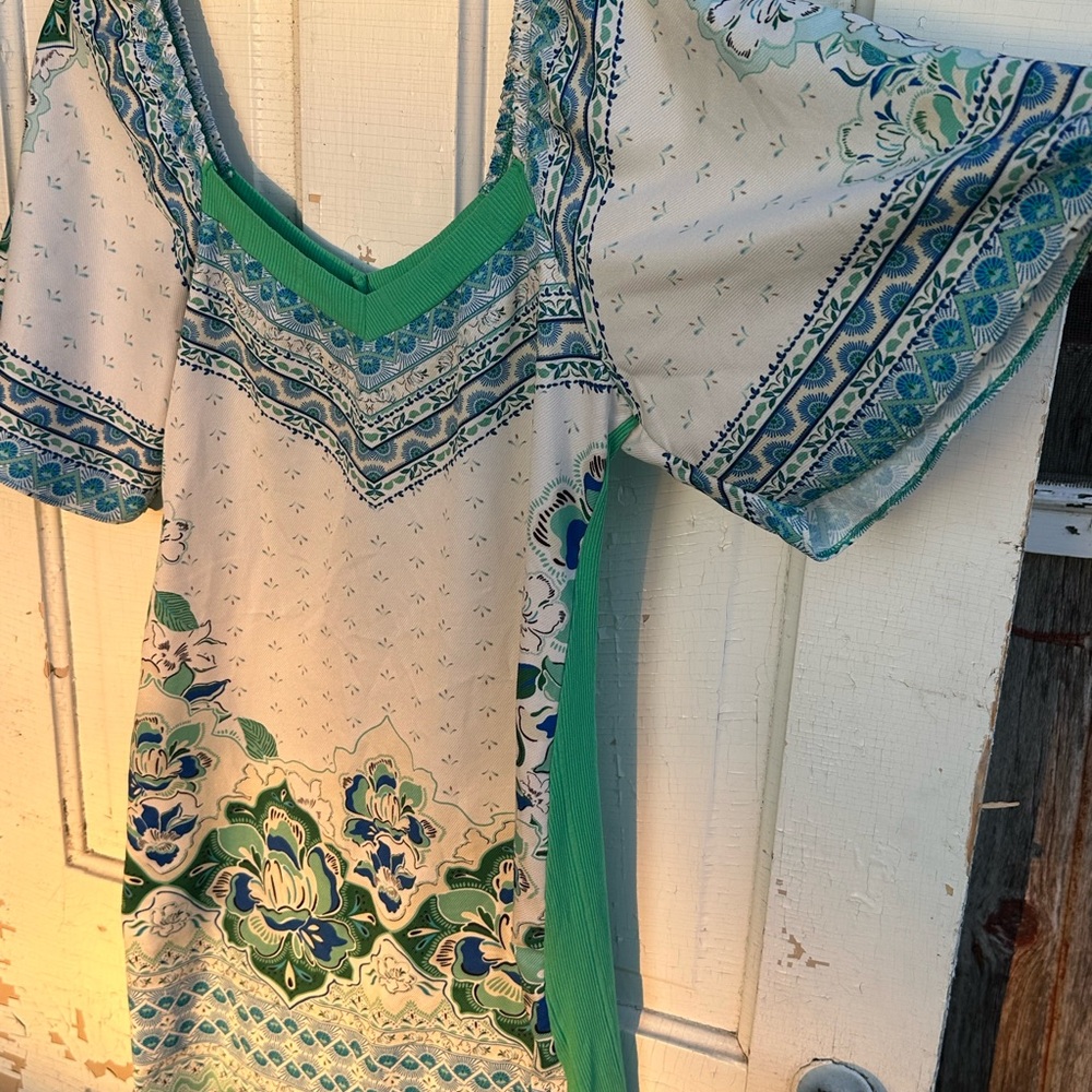 Chic Floral Green and Blue Blouse